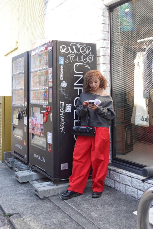 オフショルルーズスウェット